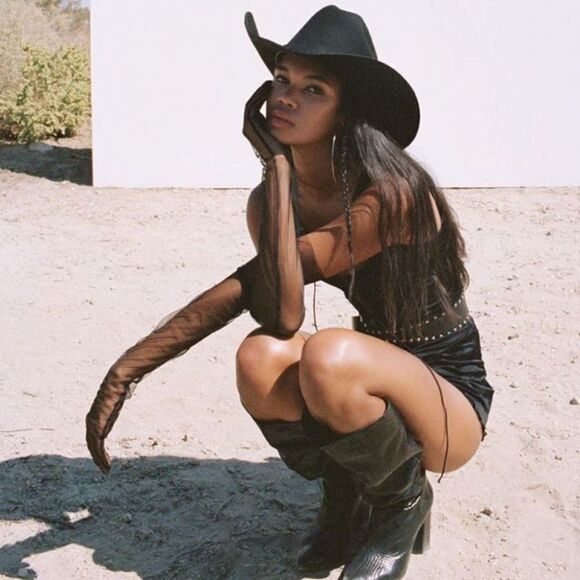 Black cowboy hat - Picture 2 of 12